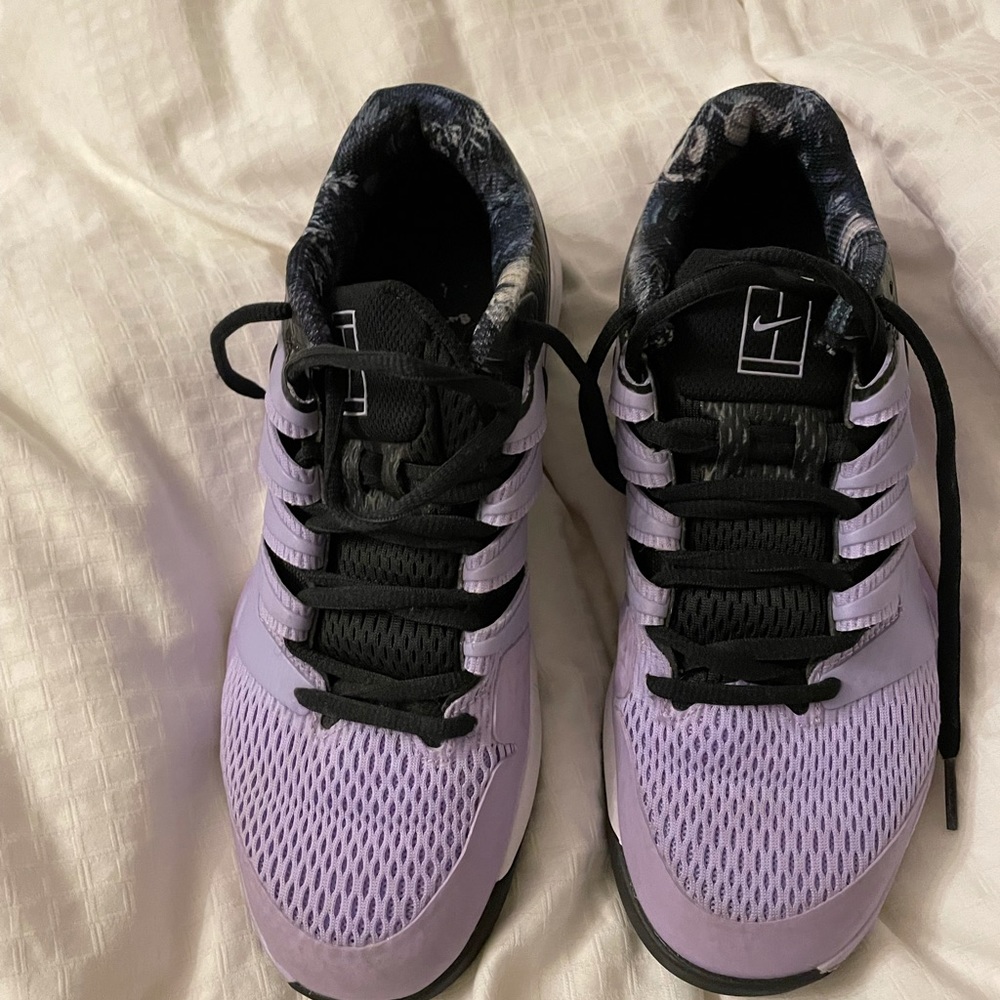 Like new Nike women’s shoes
